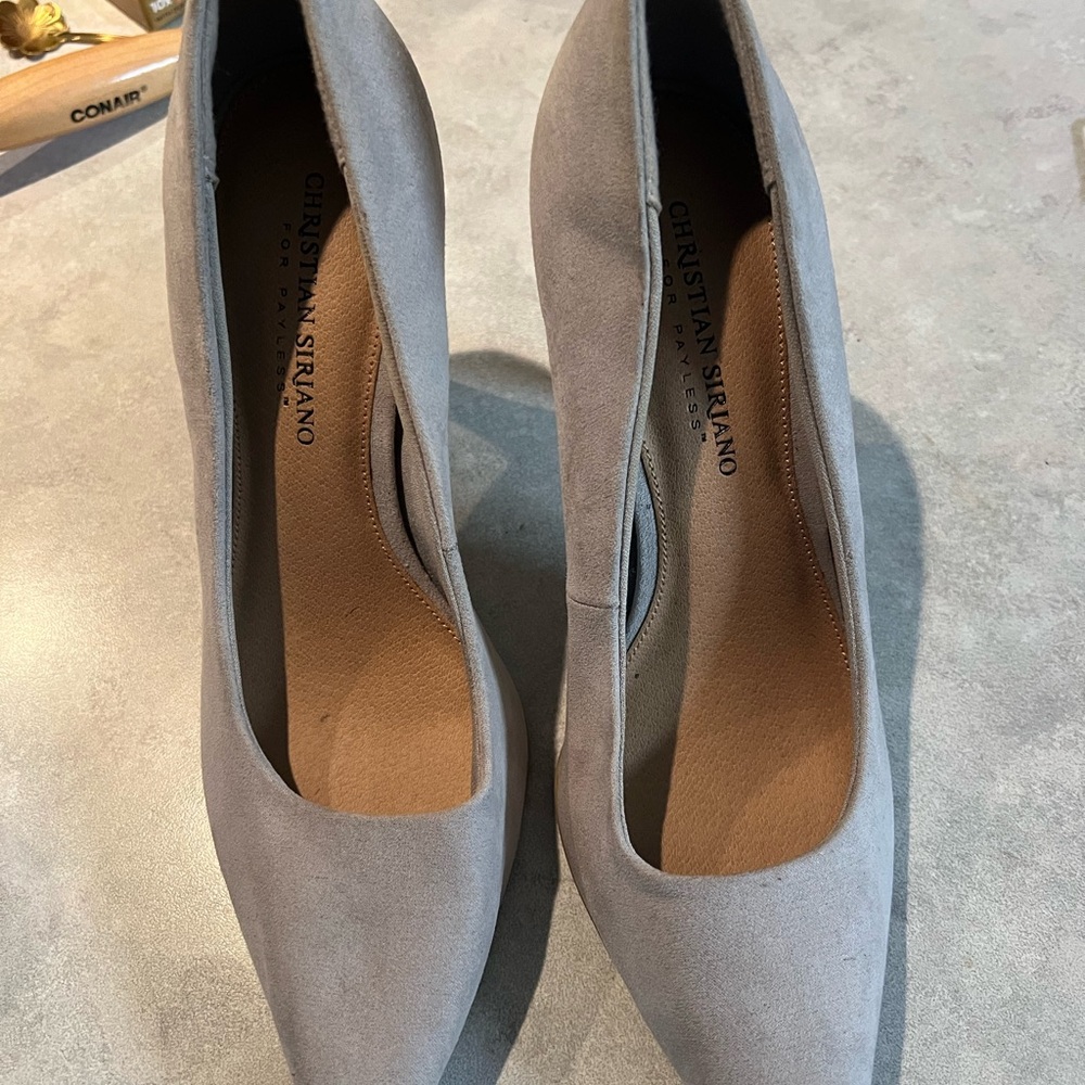Christian Siriano Habit Habitude Grey Faux Suede Pointed Toe Pumps Size 9